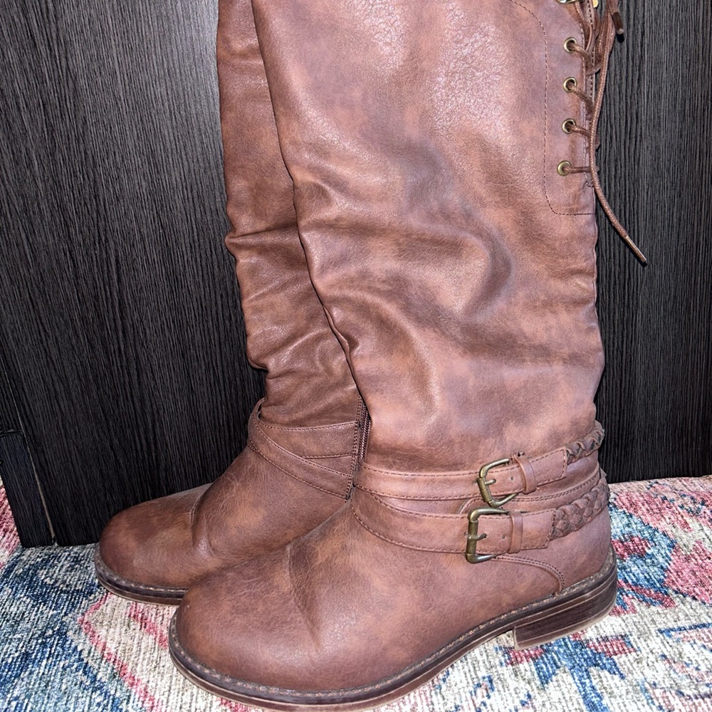XoXo Marilia Lace-up Back Brown Boots